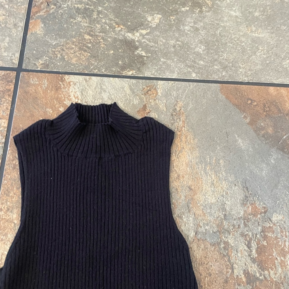 Pacsun turtle neck - Picture 3 of 4